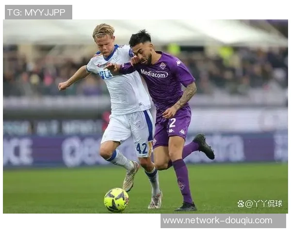 佛罗伦萨与弗拉拉的精彩对决揭示意甲联赛的激烈竞争与球队实力较量