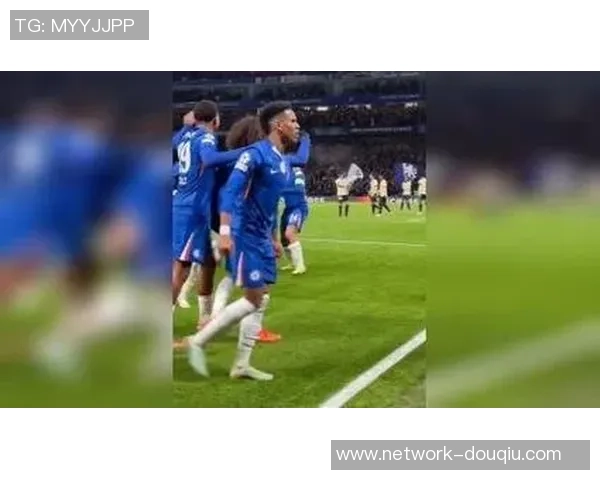 布拉格撕拉与切尔西的激烈对决揭示足球战术与团队协作的巅峰之战 布拉格撕拉与切尔西的激烈对决揭示足球战术与团队协作的巅峰之战