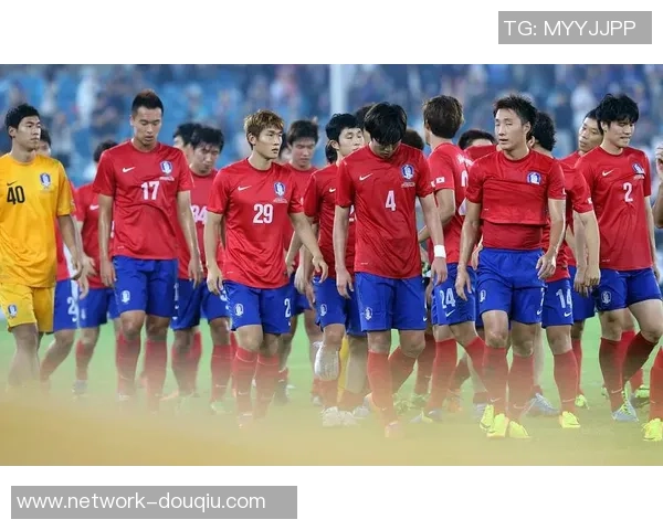 广东与福建激战正酣大比分对决引发球迷热议与期待 广东与福建激战正酣大比分对决引发球迷热议与期待